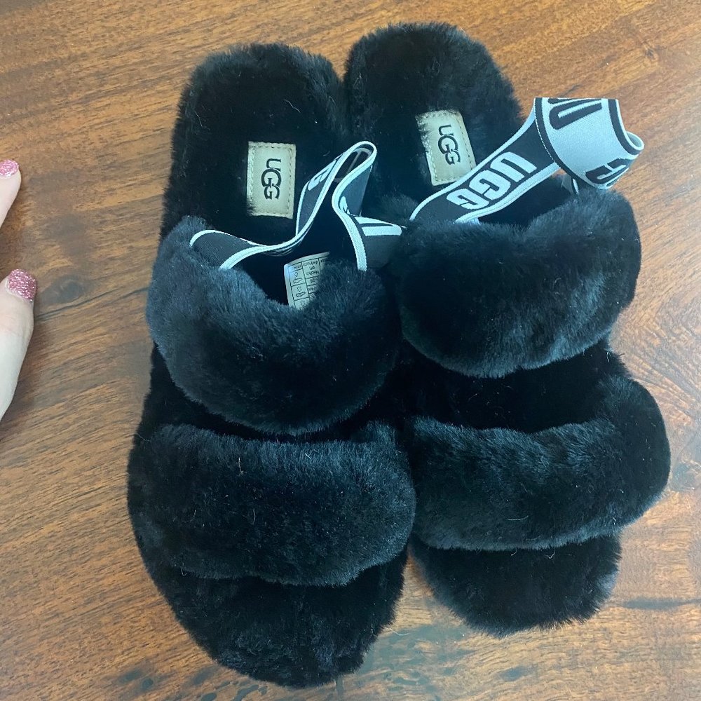 UGG Oh Yeah Black Fluffy Slide NWOT